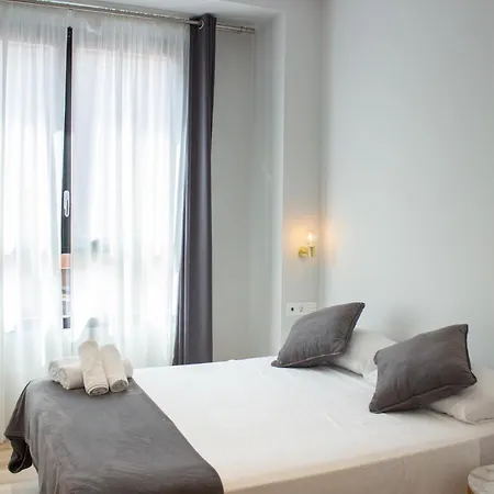 B4r Self Check In 3* Bilbao