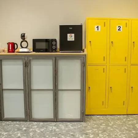 B4r Self Check In Бильбао