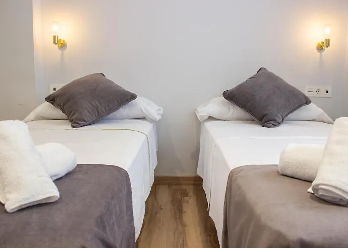 B4r Self Check In Guest house Bilbao